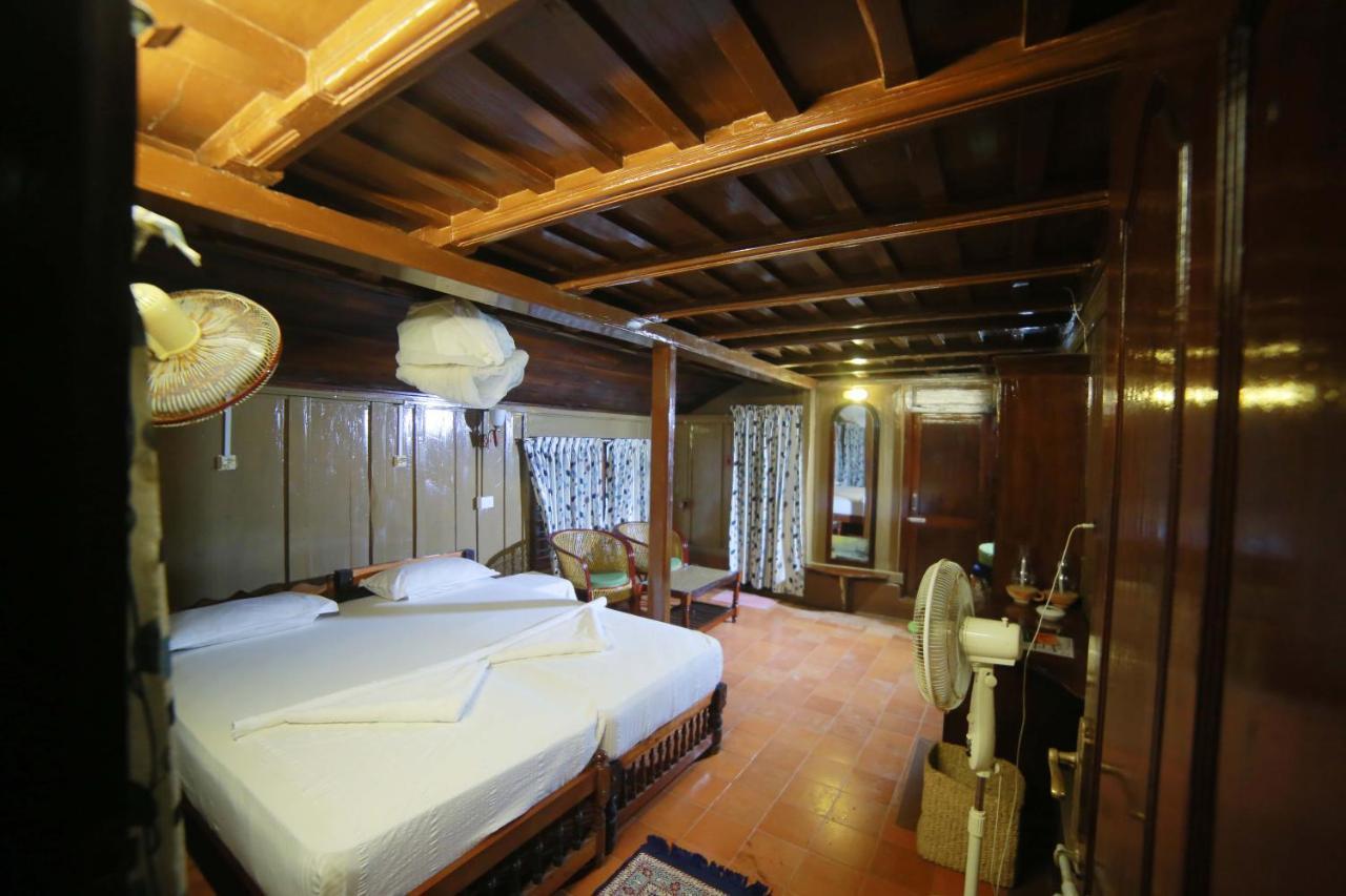 Varkala Marine Palace Esterno foto