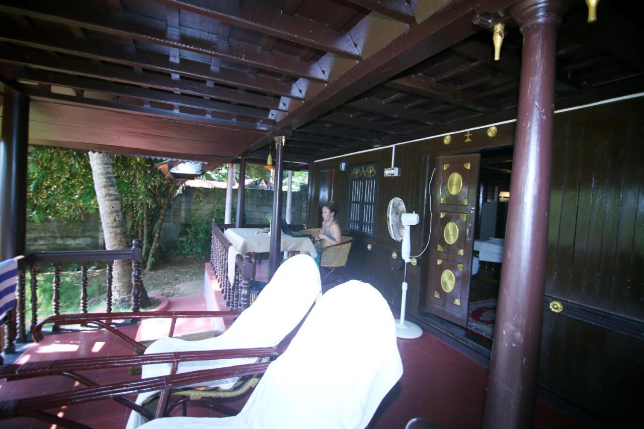 Varkala Marine Palace Esterno foto
