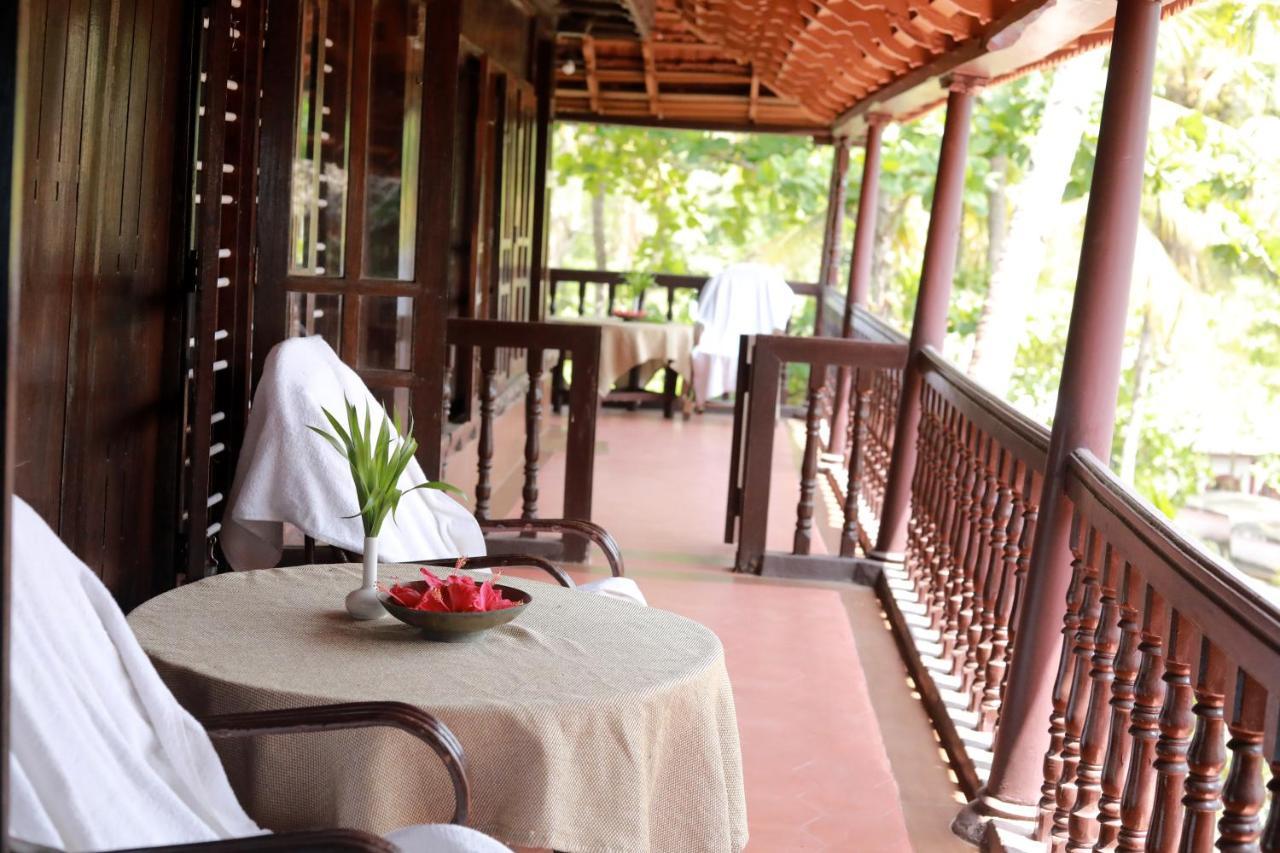 Varkala Marine Palace Esterno foto