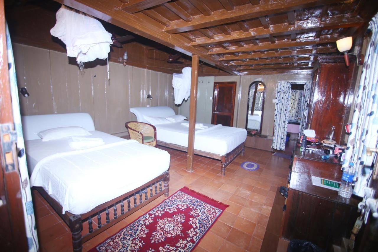 Varkala Marine Palace Esterno foto