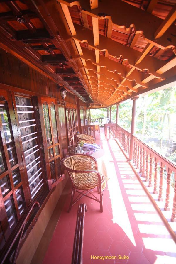 Varkala Marine Palace Esterno foto
